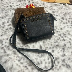 Michael kors mini Selma stub messenger crossbody mini bag- black